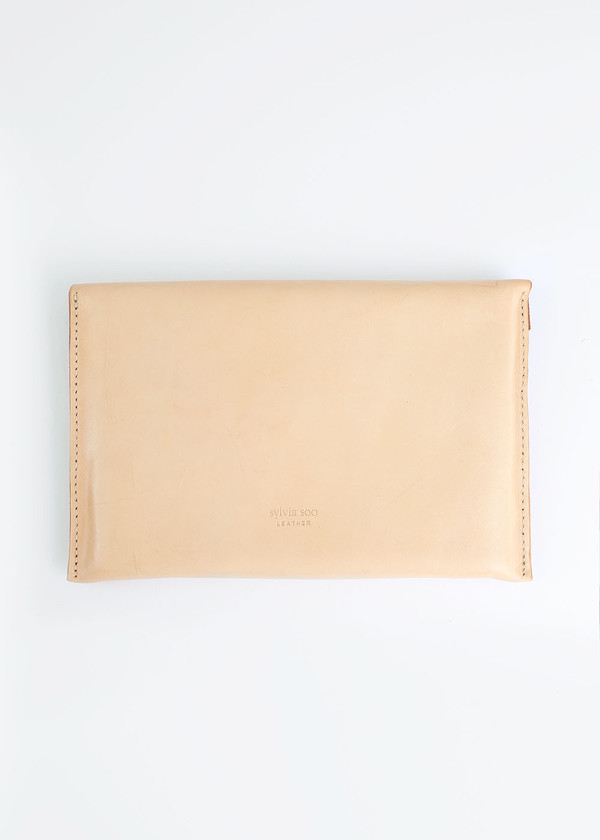 Sylvia Soo Leather Nude Envelope Clutch Sylvia Soo Leather Nude Envelope Clutch