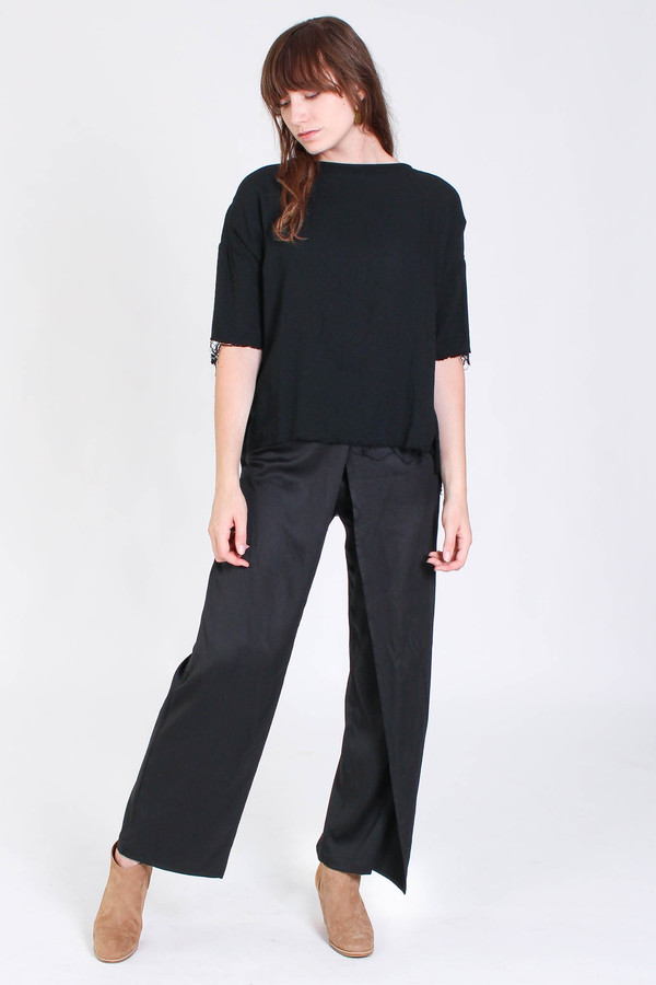 Black Crane Square top in black Black Crane Square top in black