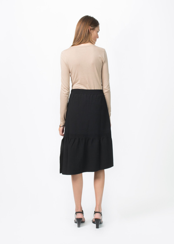 Sara Lanzi Stretch Crepe Skirt Sara Lanzi Stretch Crepe Skirt
