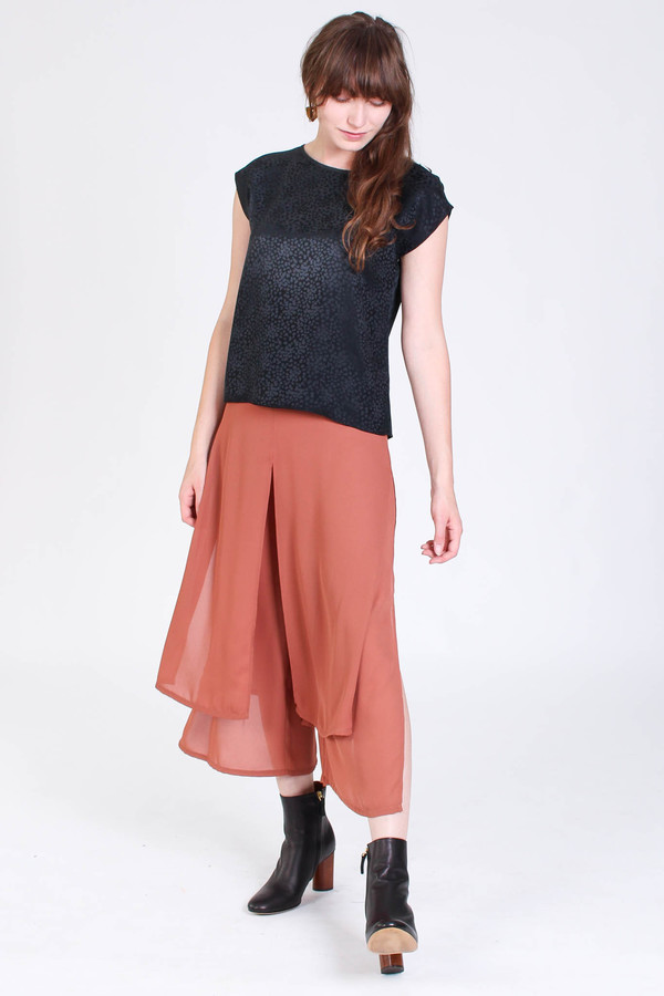 Svilu Base top in black Svilu Base top in black