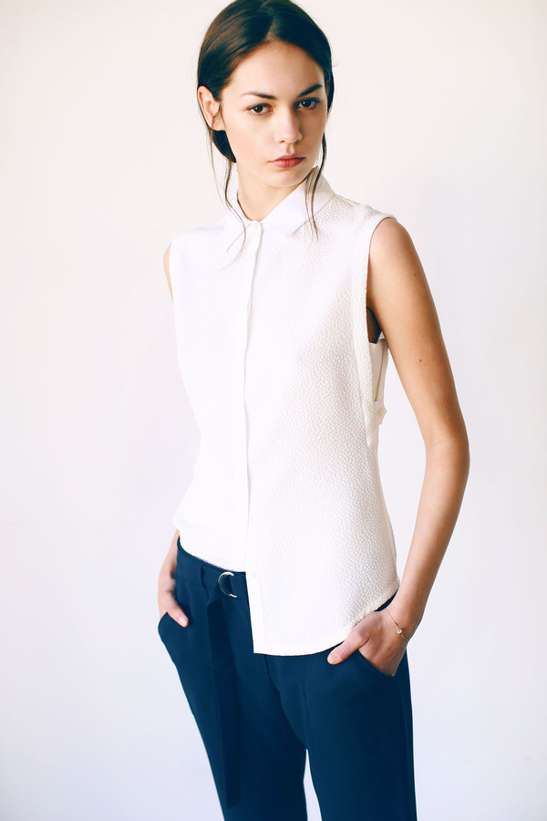 Cosette Sonja Sleeveless Shirt Cosette Sonja Sleeveless Shirt