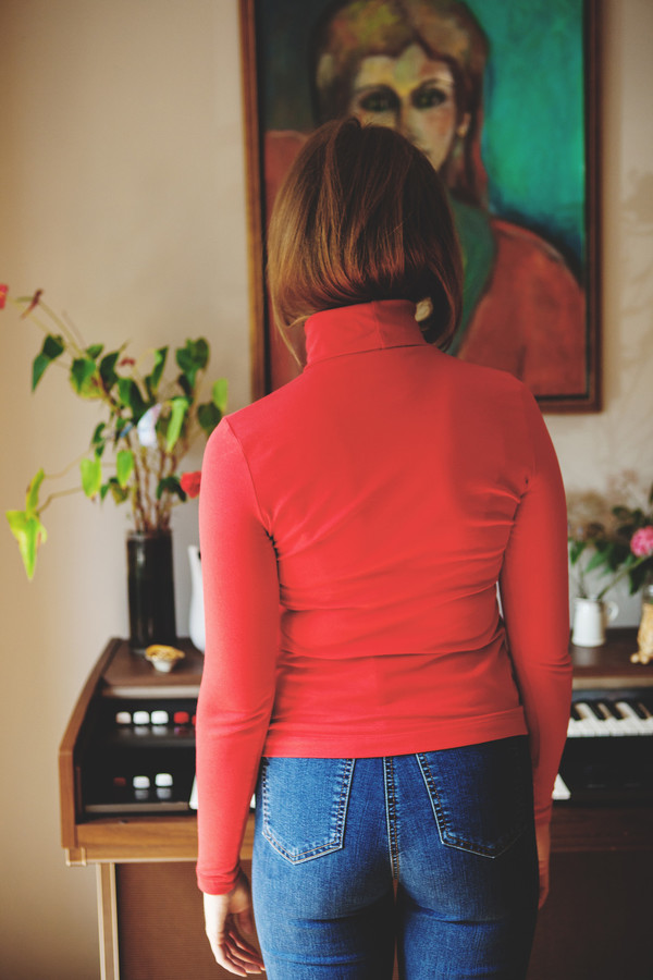 Betina Lou Viviane Turtleneck (Red) Betina Lou Viviane Turtleneck (Red)