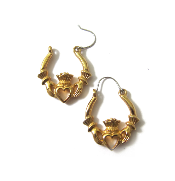gold claddagh earrings gold claddagh earrings