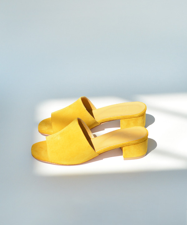 Maryam Nassir Zadeh Mustard Suede Sophie Slide Maryam Nassir Zadeh Mustard Suede Sophie Slide