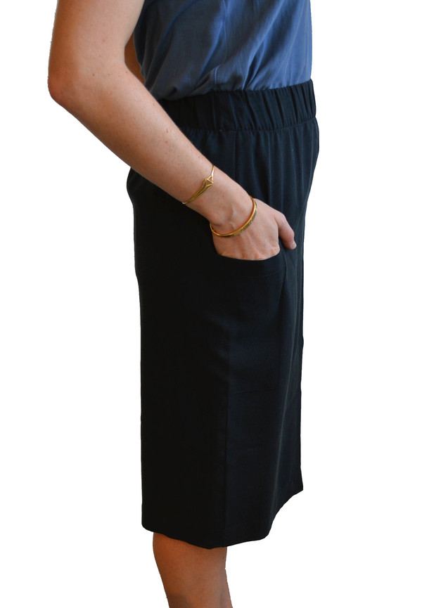 Babe - Slit Skirt (Black) Babe - Slit Skirt (Black)
