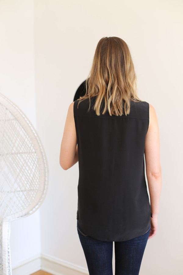 FRAME Denim Ruffle Neck Sleeveless Blouse FRAME Denim Ruffle Neck Sleeveless Blouse