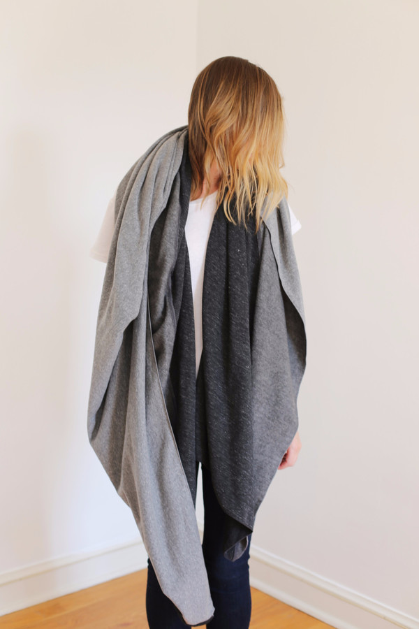 Donni Charm Donni Sweatshirt Diagonal Scarf Donni Charm Donni Sweatshirt Diagonal Scarf