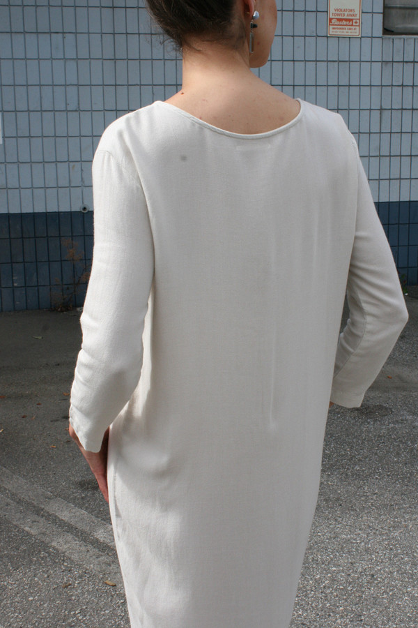 BLACK CRANE SLIM DRESS CREAM BLACK CRANE SLIM DRESS CREAM