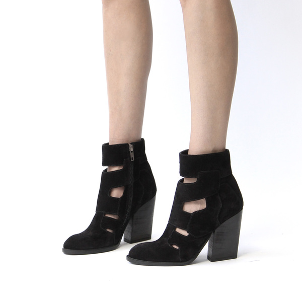 LD Tuttle The Pygmalion - Black LD Tuttle The Pygmalion - Black