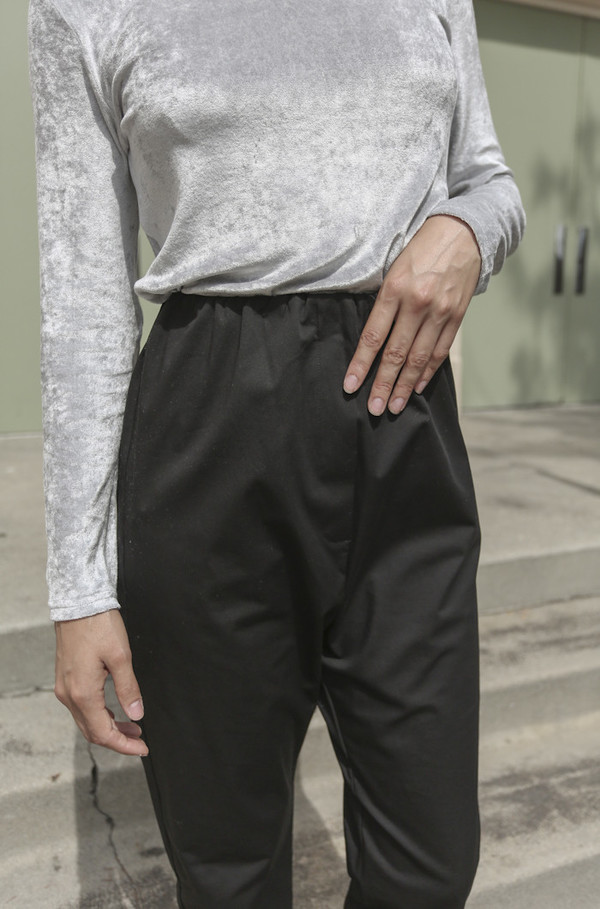 Baserange Azour Highwaist Pant in Black Baserange Azour Highwaist Pant in Black