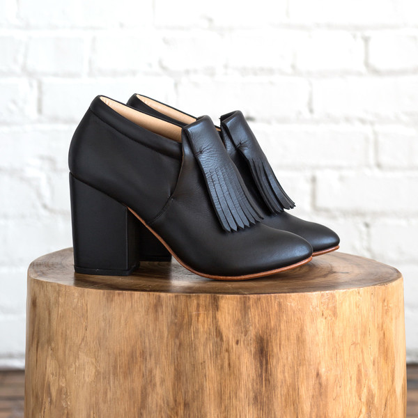 A Detacher Falcon Shoe A Detacher Falcon Shoe