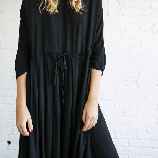 Black Crane Pleated Dress Black Crane Pleated Dress