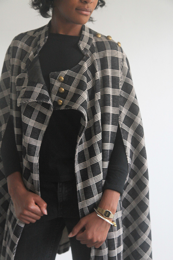 The Shudio Vintage Black and White Plaid Cape The Shudio Vintage Black and White Plaid Cape