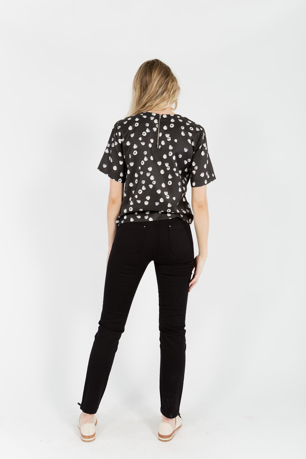 Band of Outsiders Raspberries Printed T-Shirt Band of Outsiders Raspberries Printed T-Shirt
