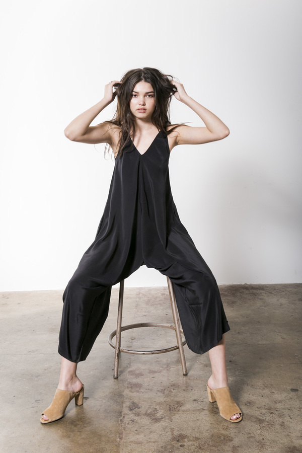 Rujuta Sheth NOIR JUMPER Rujuta Sheth NOIR JUMPER