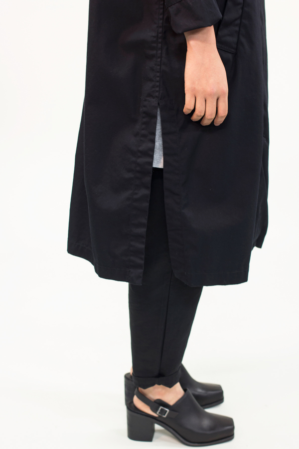 Universal Tissu Waterproof Trench Coat- Black Universal Tissu Waterproof Trench Coat- Black