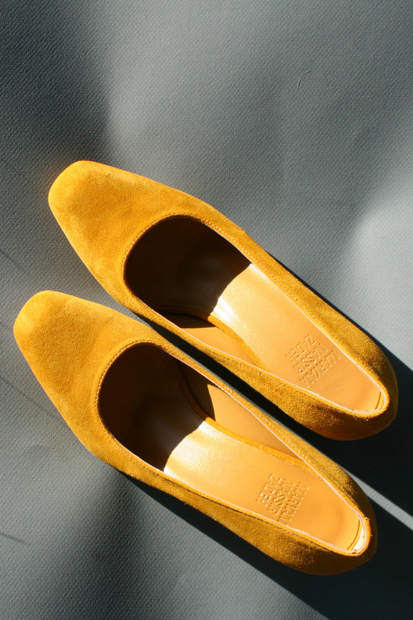 MARYAM NASSIR ZADEH MARYAM PUMP MARYAM NASSIR ZADEH MARYAM PUMP