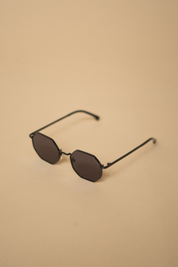 KOMONO Monroe Sunglasses / Matte Black KOMONO Monroe Sunglasses / Matte Black