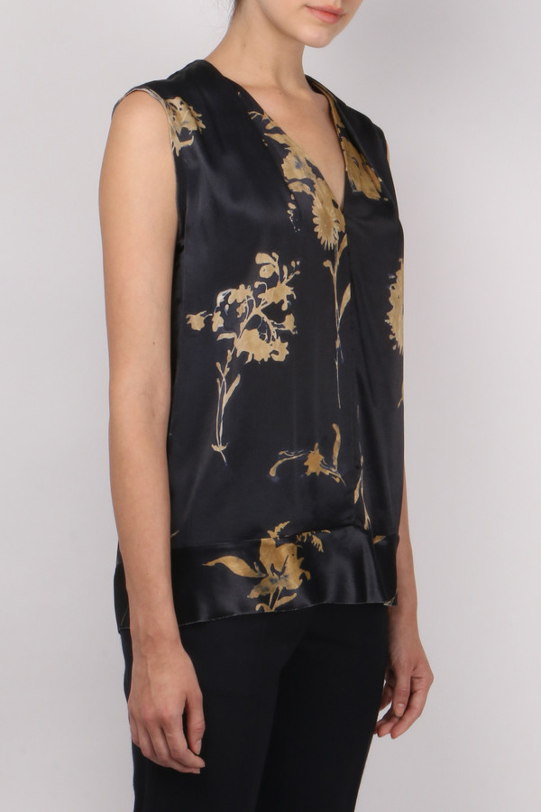 Pomandere Sleeveless Floral Top Pomandere Sleeveless Floral Top