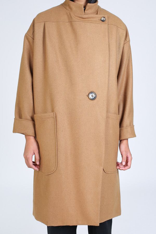 Ursa Minor Howe coat in camel Ursa Minor Howe coat in camel