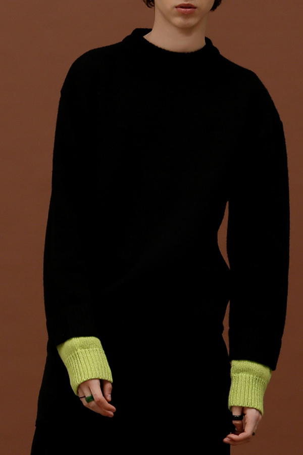 ROCKET LUNCH Double Sleeve Knit- Black ROCKET LUNCH Double Sleeve Knit- Black