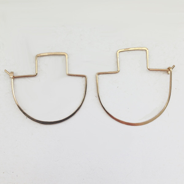 ERICA WEINER - FIBULA EARRINGS IN GOLD ERICA WEINER - FIBULA EARRINGS IN GOLD