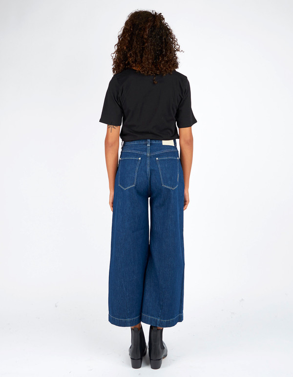 Kowtow Building Block V Tee Black Kowtow Building Block V Tee Black