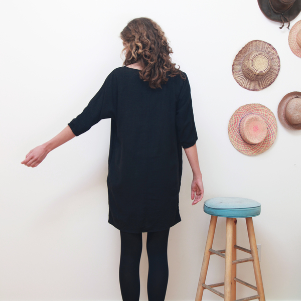 Me & Arrow Dolman 3/4 Sleeve Dress Black Me & Arrow Dolman 3/4 Sleeve Dress Black