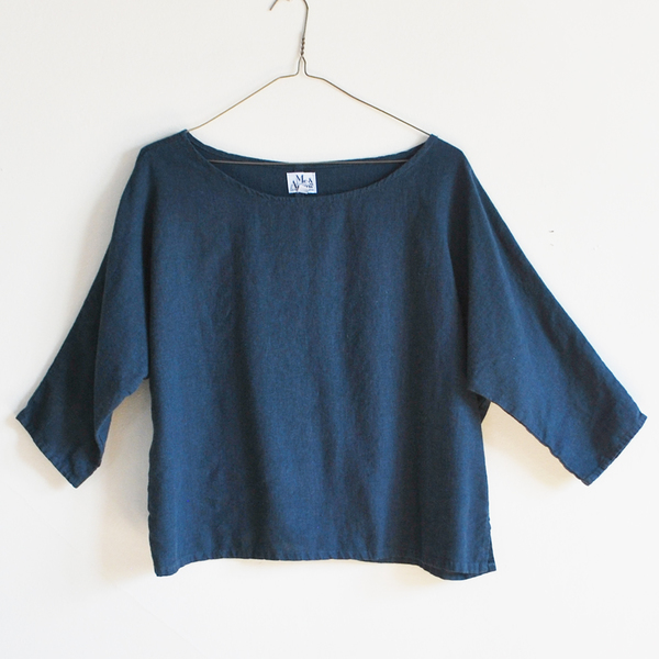 Me & Arrow Dolman 3/4 Sleeve Top Deep Ocean Me & Arrow Dolman 3/4 Sleeve Top Deep Ocean
