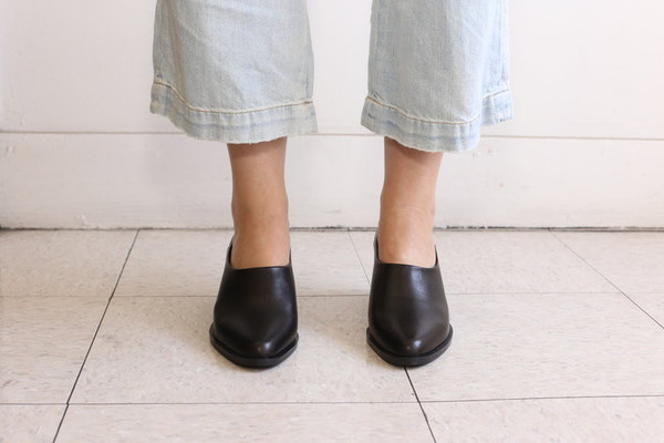 Intentionally Blank HERA Black Intentionally Blank HERA Black