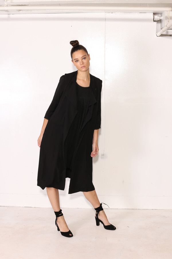 Intentionally Blank YARROW TRENCH Black Intentionally Blank YARROW TRENCH Black