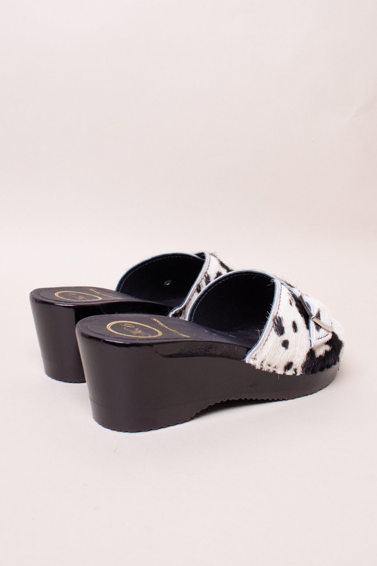 no 6 abuela clogs