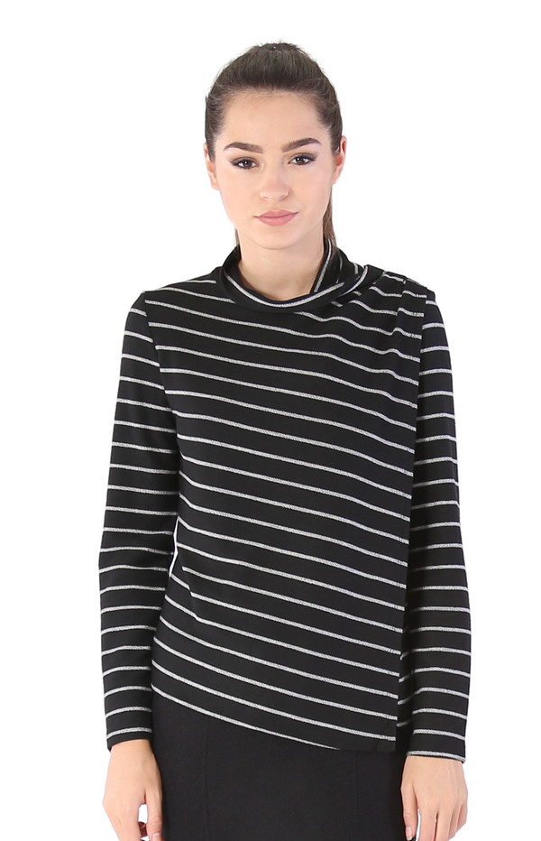 Shay & Coco Asymmetrical Zip Cardigan in Black & White Stripe Shay & Coco Asymmetrical Zip Cardigan in Black & White Stripe