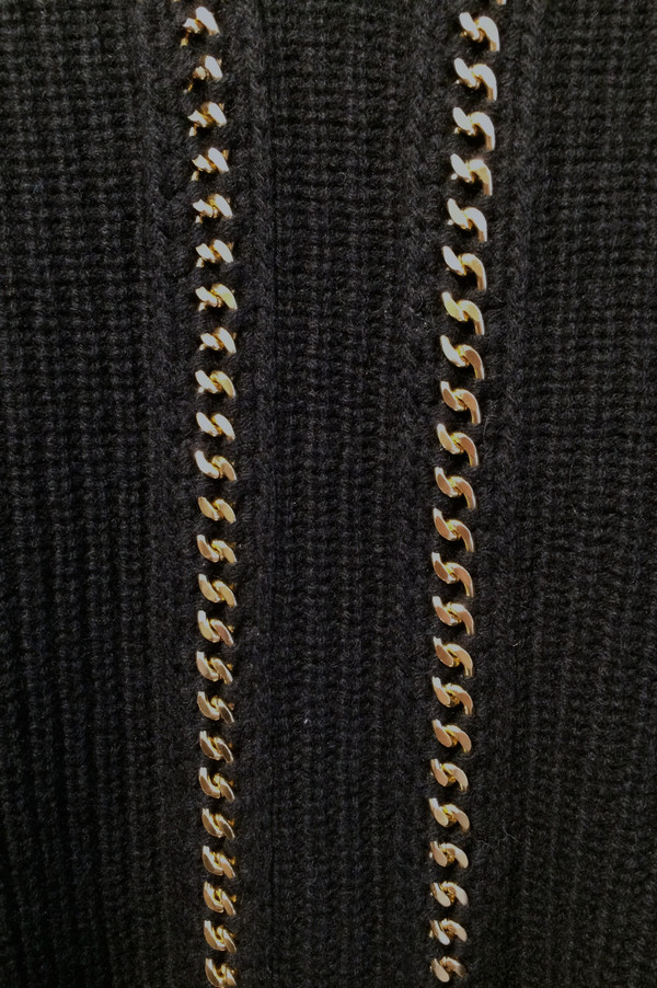 Derek Lam 10 Crosby V-Neck Sweater with Chain Detail Derek Lam 10 Crosby V-Neck Sweater with Chain Detail