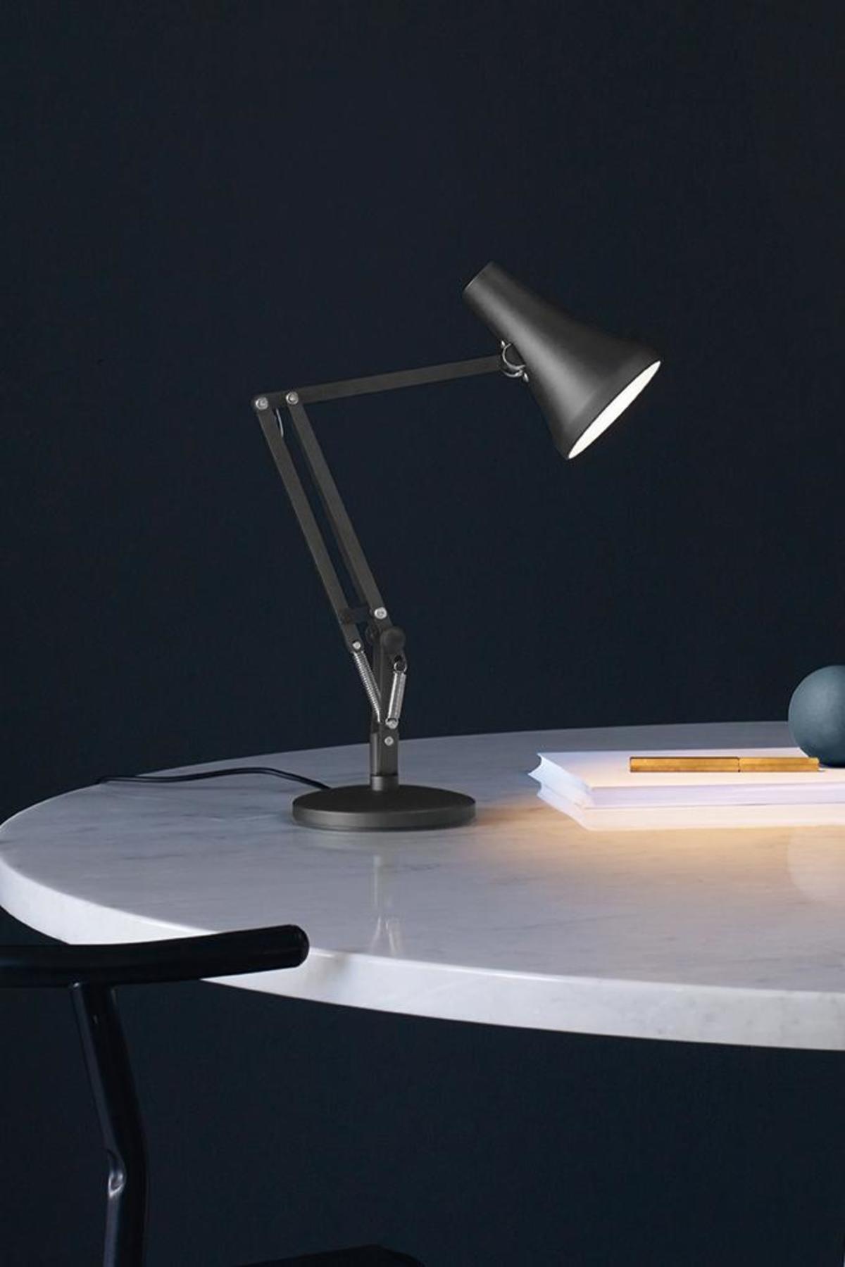 新作人気モデル Black Carbon MINI 90MINI 【新品⭐️】ANGLEPOISE - フロアスタンド