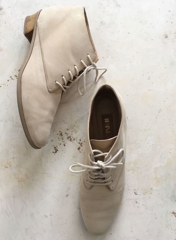 The Shudio Vintage Natural Leather Lace up Ankle Boots (Sz 8.5) The Shudio Vintage Natural Leather Lace up Ankle Boots (Sz 8.5)