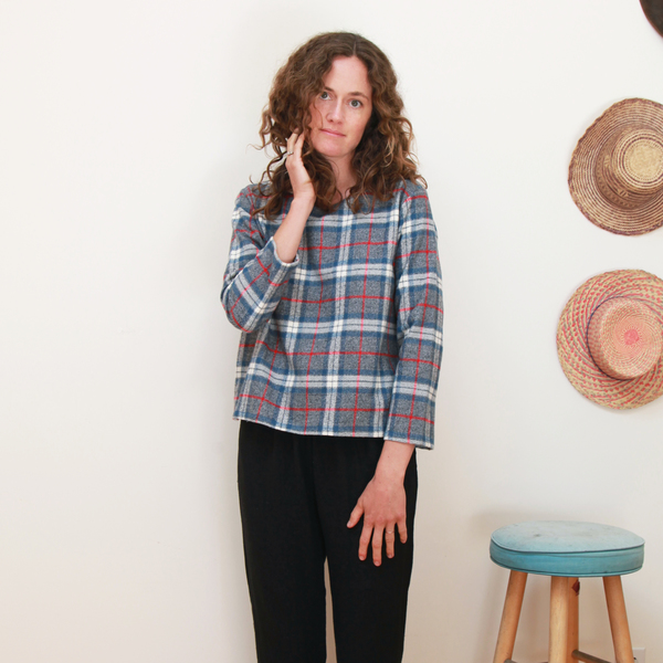 Me & Arrow Basic top - Fuzzy Grey Plaid Me & Arrow Basic top - Fuzzy Grey Plaid
