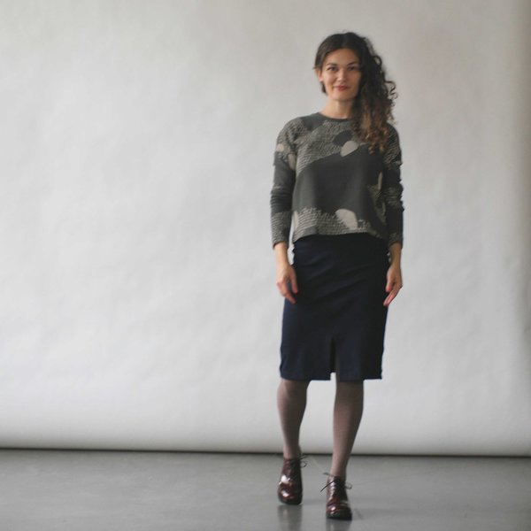 Make It Good Composition #1 Cropped Sweatshirt in Smoke Make It Good Composition #1 Cropped Sweatshirt in Smoke