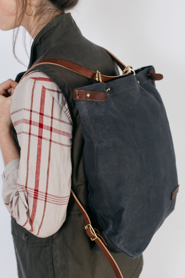 Wood & Faulk Shuttle Pack North Coast Grey Wood & Faulk Shuttle Pack North Coast Grey