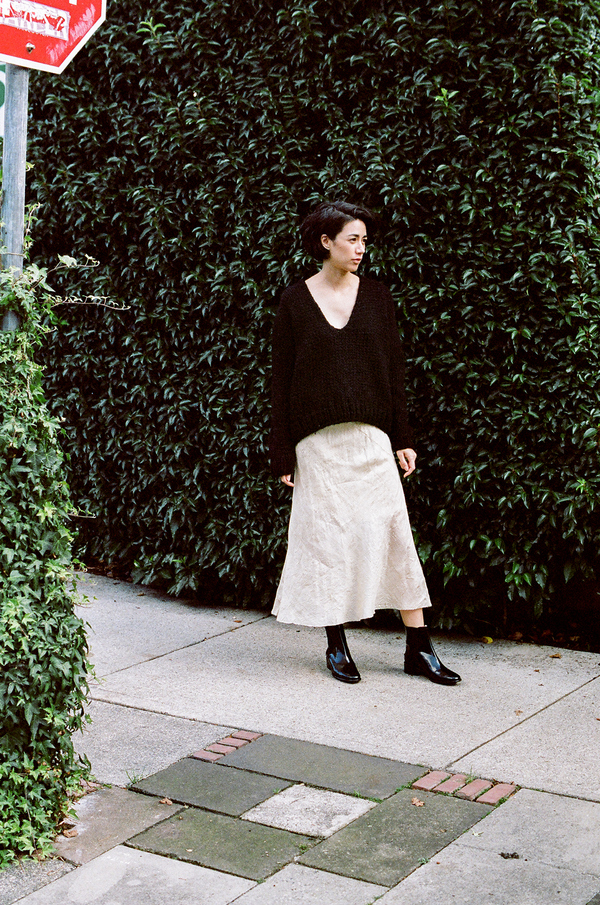 Anaak Mori Handknit V-Neck Pullover Black Anaak Mori Handknit V-Neck Pullover Black
