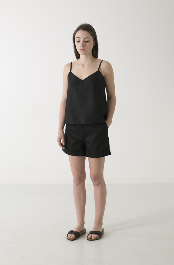 GOOD STUDIOS WOMENS HEMP TWILL HIGH WAIST SHORTS GOOD STUDIOS WOMENS HEMP TWILL HIGH WAIST SHORTS