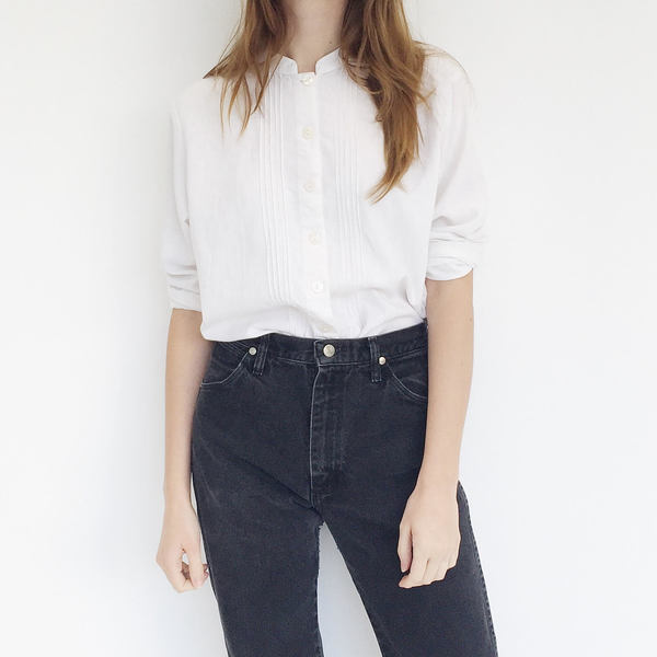 Johan Vintage White Linen Blend Pintuck Top Johan Vintage White Linen Blend Pintuck Top