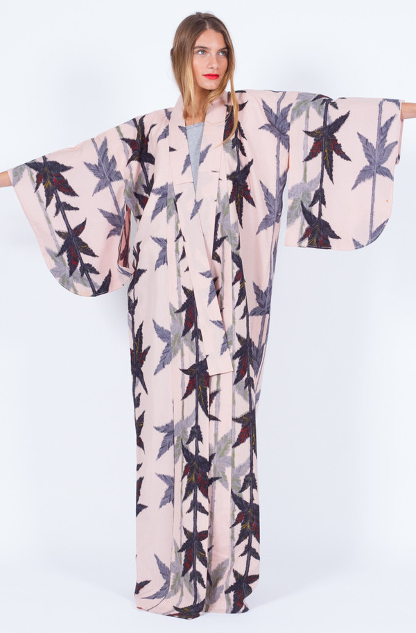 AMAZING BLUSH PRINT KIMONO (ONE SIZE) AMAZING BLUSH PRINT KIMONO (ONE SIZE)