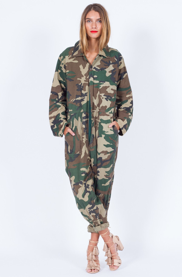 CAMO PRINT JUMPSUIT (ONE SIZE) CAMO PRINT JUMPSUIT (ONE SIZE)