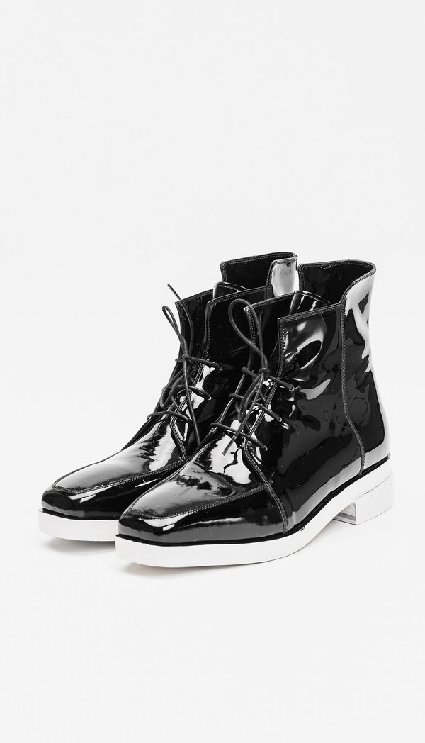 Berenik Shoes Leather / Prototype - Black Patent Berenik Shoes Leather / Prototype - Black Patent