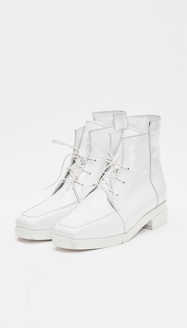 Berenik Shoes Leather / Prototype - White Patent Berenik Shoes Leather / Prototype - White Patent
