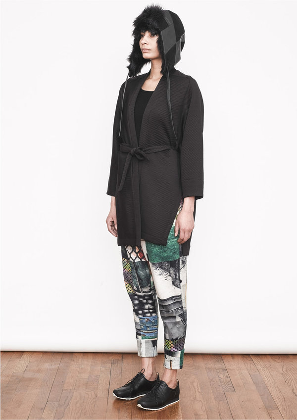 Berenik Vest Black Plain Berenik Vest Black Plain