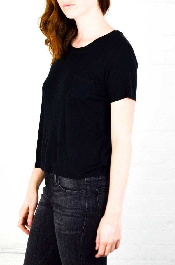 FRAME Denim FRAME 'Le Easy Tee' in Noir FRAME Denim FRAME 'Le Easy Tee' in Noir