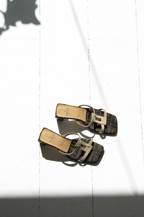 DUO NYC VINTAGE FENDI SLIDE DUO NYC VINTAGE FENDI SLIDE