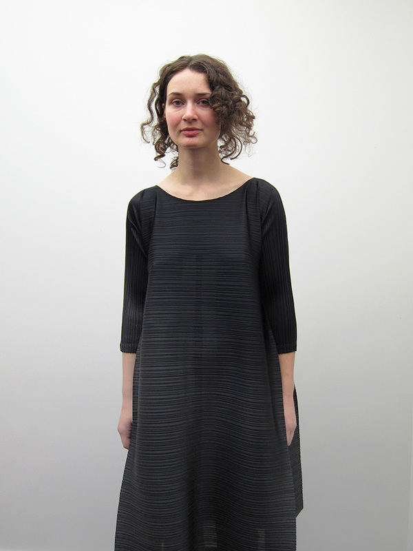 Issey Miyake Edgy Bounce Dress - Black Issey Miyake Edgy Bounce Dress - Black